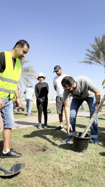 <p><em><strong>Volunteers planting another tree</strong></em></p><div class="explain-selected-button explain-selected-circle"></div><style>
.explain-selected-button.explain-selected-text-selected-show-button {
  display: block !important;
}

.explain-selected-button.explain-selected-expanded {
  width: 400px;
  border: 0px;
  cursor: default; 
  height: 350px; 
  overflow: auto;
  box-shadow: rgba(15, 15, 15, 0.05) 0px 0px 0px 1px, rgba(15, 15, 15, 0.1) 0px 3px 6px, rgba(15, 15, 15, 0.2) 0px 9px 24px;
}

.explain-selected-button.explain-selected-circle:not(.explain-selected-expanded) {
  width: 35px;
  height: 35px;
  background: transparent;
  border-radius: 50%;
  opacity: 0.5;
}
.explain-selected-button.explain-selected-circle:not(.explain-selected-expanded):hover::before {
  content: "";
  position: absolute;
  width: 35px;
  height: 35px;
  background-color: rgba(128, 0, 128, 0.5);
  border-radius: 50%;
  top: 50%;
  left: 50%;
  transform: translate(-50%, -50%);
  animation: explain-selected-growAndFade 2.0s ease-in-out;
  animation-iteration-count: infinite;
}

.explain-selected-button.explain-selected-circle:not(.explain-selected-expanded)::after {
  content: "";
  position: absolute;
  width: 10px;
  height: 10px;
  background-color: rgb(128, 0, 128);
  top: 50%;
  left: 50%;
  transform: translate(-50%, -50%);
  border-radius: 50%;
}
.explain-selected-button.explain-selected-circle:not(.explain-selected-expanded):hover::after {
  width: 14px;
  height: 14px;
}

@keyframes explain-selected-growAndFade {
  0% {
    width: 10px;
    height: 10px;
    opacity: 1;
  }
  100% {
    width: 30px;
    height: 30px;
    opacity: 0;
  }
}

.explain-selected-button {
  display: none !important;
  width: 120px;
  height: 28px;
  border-radius: 4px;
  border: 0px;
  position: absolute;
  z-index: 9999;
  opacity: 1;
  cursor: pointer;
  background: white;
  text-align:left;
  font-family: Tahoma,Arial,Helvetica Neue,Helvetica,sans-serif; 
  background-color: #fff;
  color: #333;
}

.swal2-icon-show-explainselected {
  border: none;
}

.swal2-container p {
  margin: 0 !important;
}

</style>